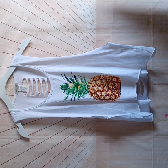 New Ambiance Laser Cut Summer Pineapple Shirt Muscle tee Large - Picture 1 of 4
